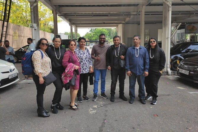 Sri Lanka Driver's and Guide with Luxury Cars - Luxury car and driver-guide in Sri Lanka, why it changes your day