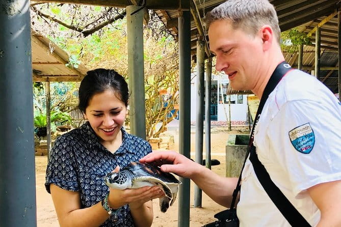 Sri Lanka highlights 5N | 6D - Day 3: Dambulla cave temple, the Sacred Tooth Relic, and Kandy city views
