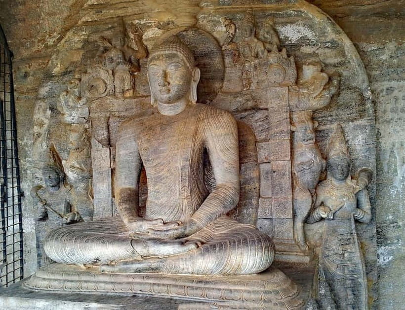 Sri Lanka Private 10-Day Round Tour Car, Guide, Hotels, Food - Colombo to Sigiriya, starting with Anuradhapura en route
