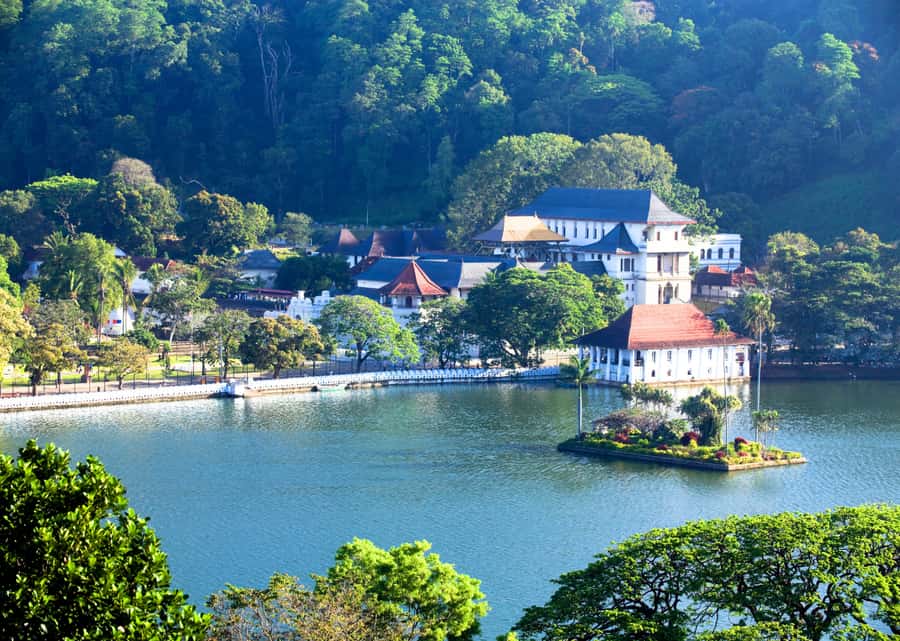 Sri Lanka Private 2-day Tour:Train Trip, Kandy, Nuwara Eliya - Day 1 From Colombo to Kandy, With Spice-Garden Warm-Up