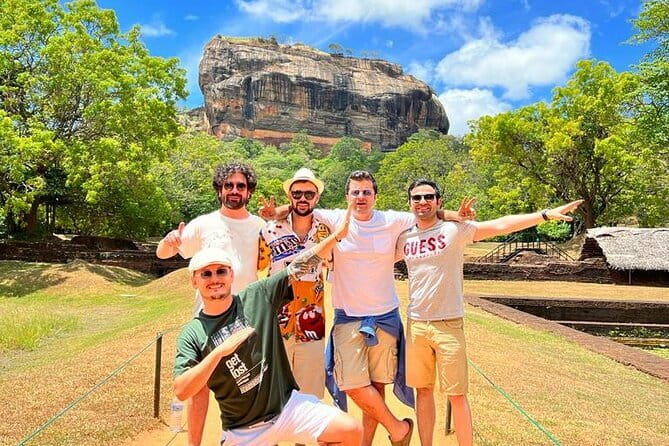 Sri Lanka Tour Plan - 14 Days - Private Transport And Hotel - Peradeniya gardens, a gem center, wood carvings, and a Kandyan dance show