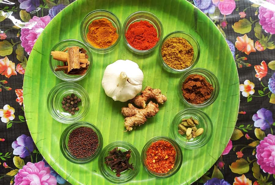 Sri Lankan Cookery with Nilu - From Kandy Hotel Lobby to Nilu and Janaka’s Mahanuvara Kitchen