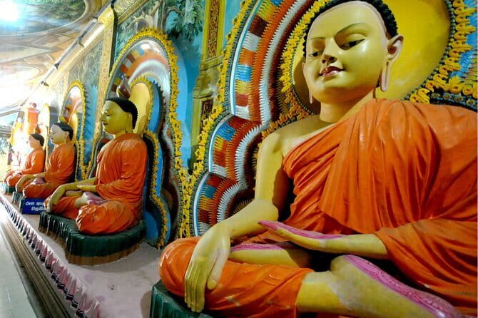 Tailor-made Multi-day Private Tour Packages in Sri Lanka - Day 2: Pinnawala elephants and the Dambulla Cave Temple