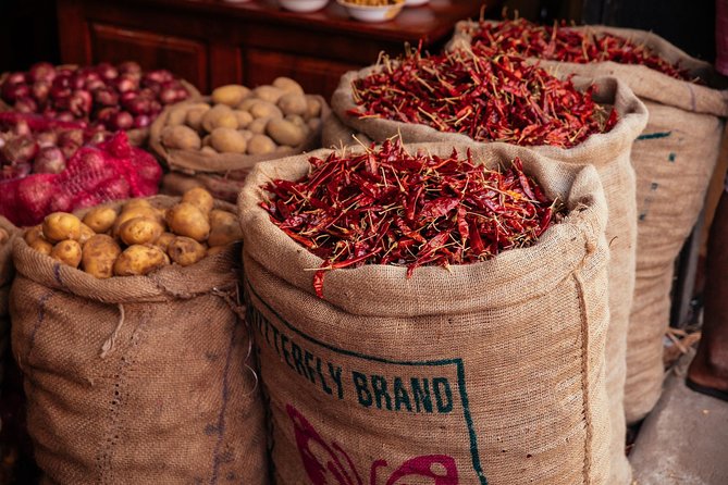 The 10 Tastings of Colombo With Locals: Private Street Food Tour - Vegetarian options and dietary comfort without drama