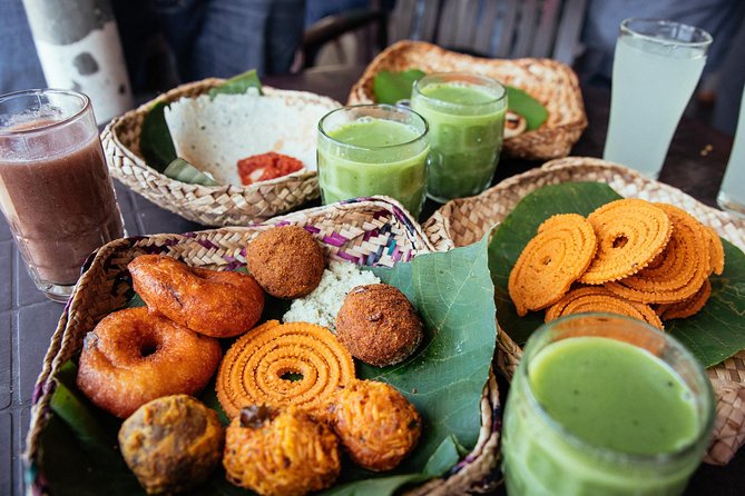 The 10 Tastings of Kandy With Locals: Private Street Food Tour - Stop 3: Kandy Lake viewpoint, plus the option of Joy Boats