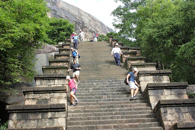 Three Ancient Kingdoms Tour | from Colombo - Why this Three Ancient Kingdoms Route Makes Sense From Colombo