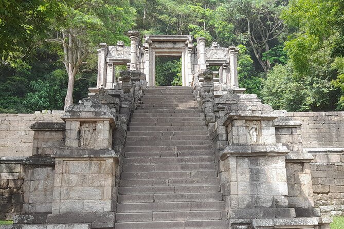 Tours and Transportation in Sri Lanka - A Few Practical Considerations Before You Book