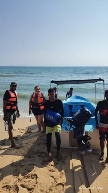 Trincomalee: Dolphin & Whale Watching Boat Tour - What the included return to Nilaveli feels like