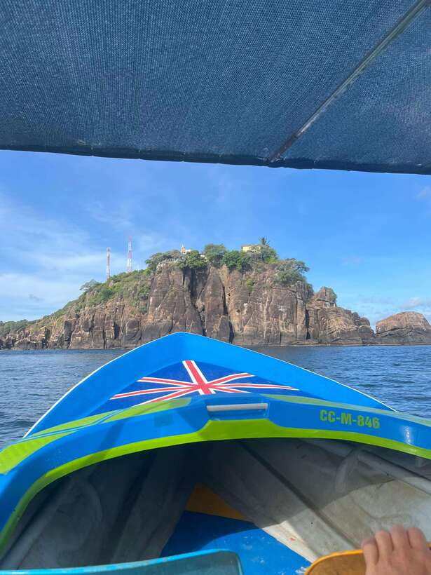 Trincomalee : pigeon island tour + snorkeling - The anchor stop: calm water swim after snorkeling