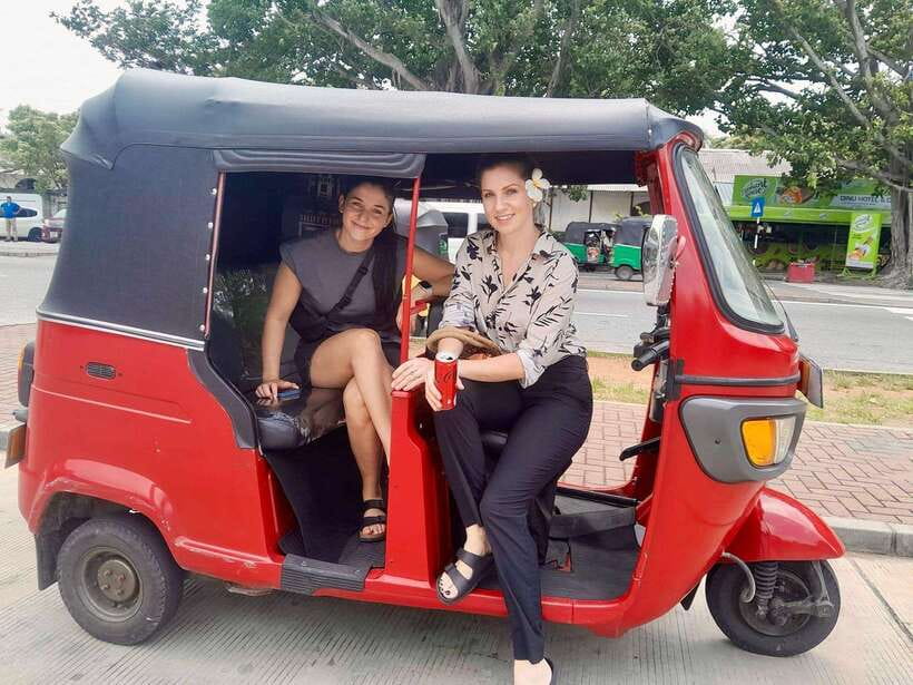 Trincomalee: Tuk-Tuk city tour with a guide - Koneswaram Temple hilltop panoramas, plus the moment people remember