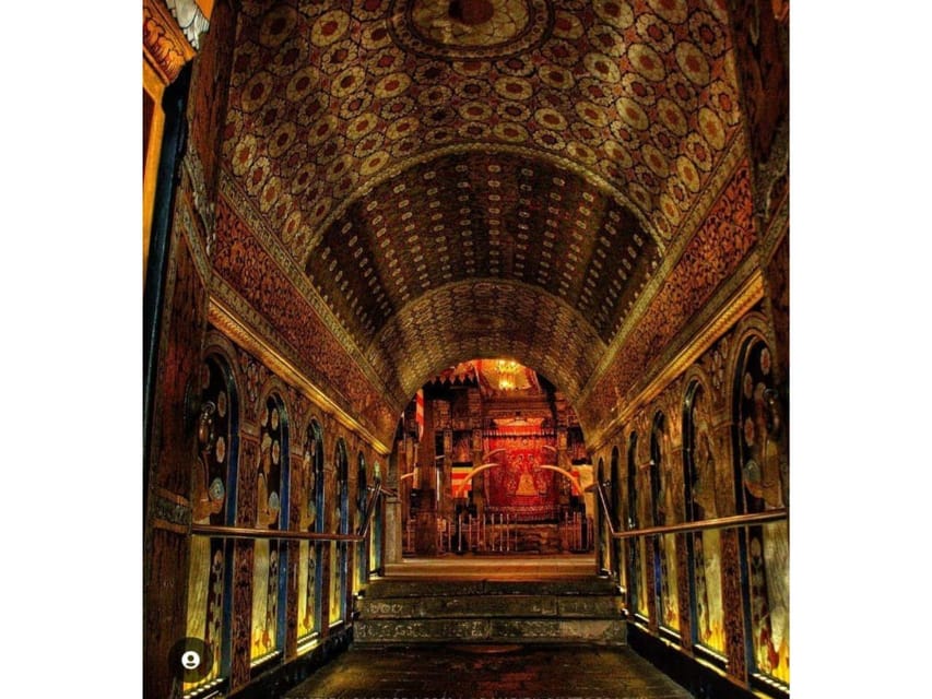 Tuk Tuk Kandy City Tour By Local Guide - Gem Museum, Wood Carving, Batik, and the Ayurveda Garden: How to Enjoy Without Getting Sold To