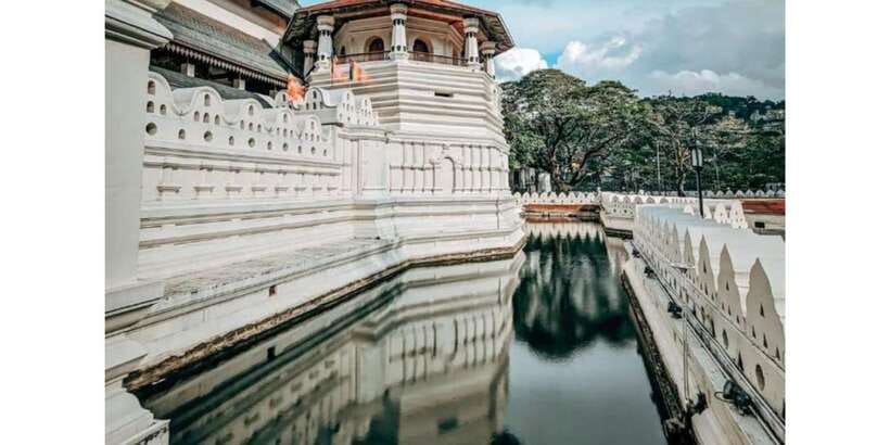 Tuk Tuk Kandy City Tour By Local Guide - The 10-Hour Route: From Asgiri Stupa to the Temple of the Tooth