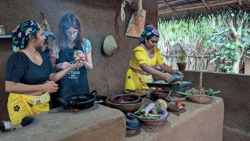 Udawalawe: Farm to Table Cooking & Authe: Village Experience - Pick vegetables in the organic garden