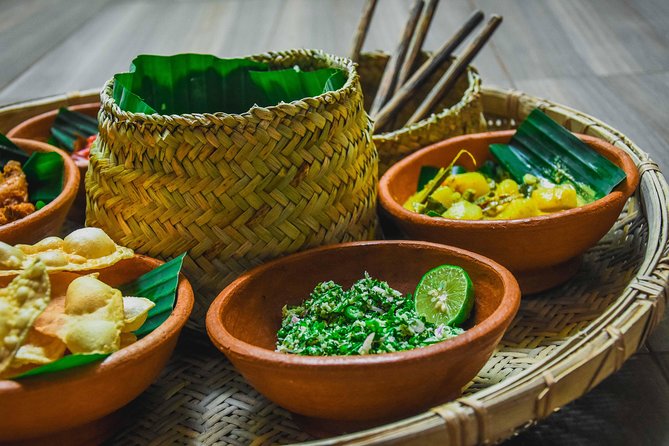 Vegan Cooking Class Colombo with Market Tour - Colombo value: $80 for a private chef, market time, and clay-pot technique
