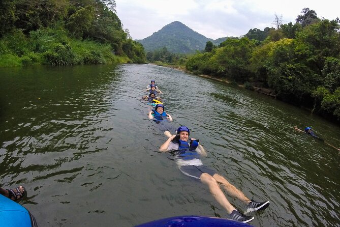 White Water Rafting Kitulgala - On the water: the route down 4 km of class 2 and 3 rapids